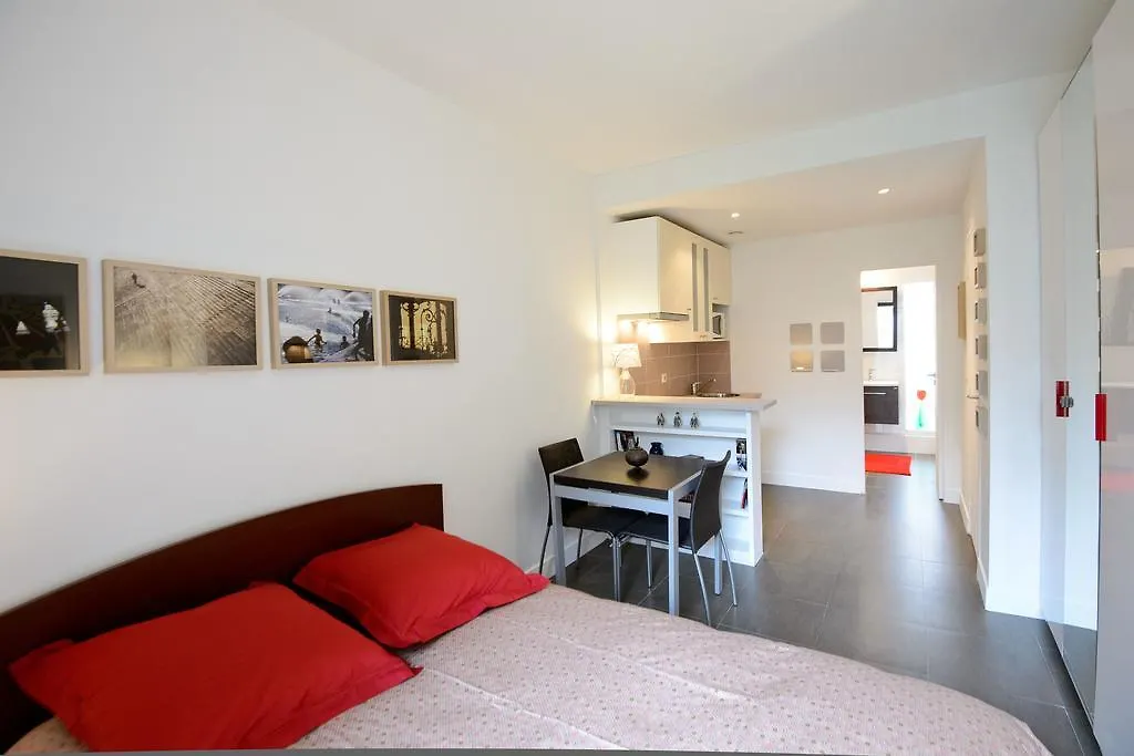 La Campagne A Paris B&B contacts